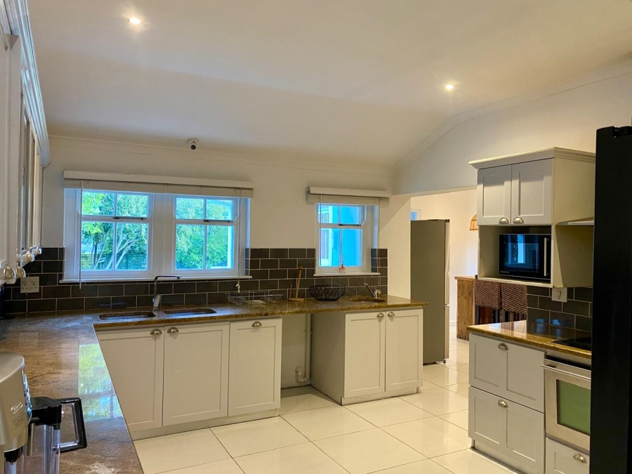 5 Bedroom Property for Sale in Constantia Western Cape